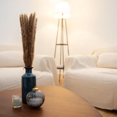 Hermes - Chateau Apartment *